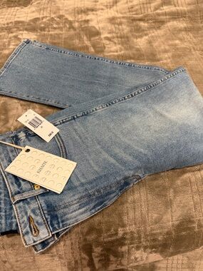 Light Blue Straight-Leg Women's Jeans